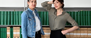 Chefredakteurinnen: Stefanie Dörre (l) und Nadja Vancauwenberghe in ihren neuen gemeinsamen Redaktionsräumen in Wedding.