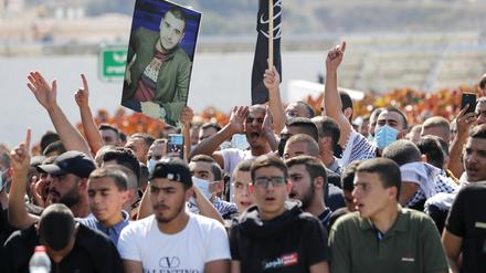 Demonstration in der überwiegen arabischen Stadt Umm al-Fahm gegen Gewalt und systematische Benachteiligung durch den Staat.