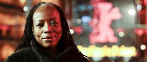 Tsitsi Dangarembga vor dem Berlinale-Palast in Berlin. 