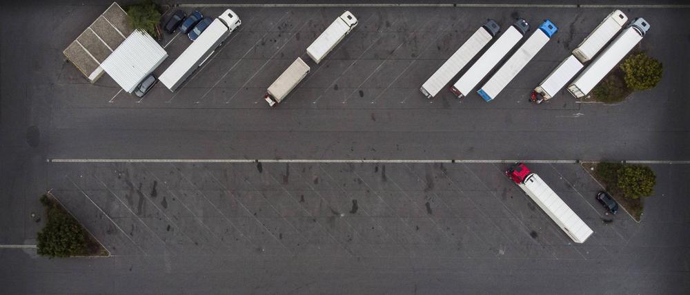 Geliefert. Knapp drei Viertel des Güterverkehrs in Deutschland wird durch Lastwagen umgeschlagen. 