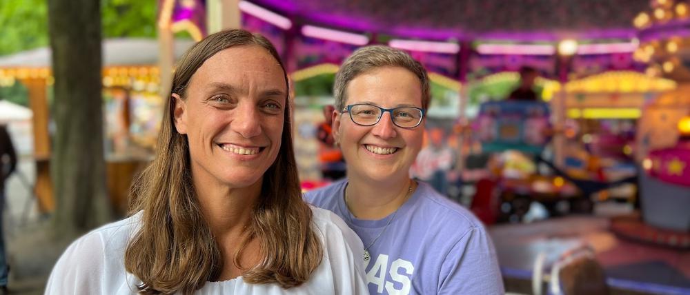 Die Patenschaft, die Jasmin und Sabrina Saffran übernommen haben, entlastet die kranke Mutter und sorgt für unbeschwerte Momente für das Patenkind.