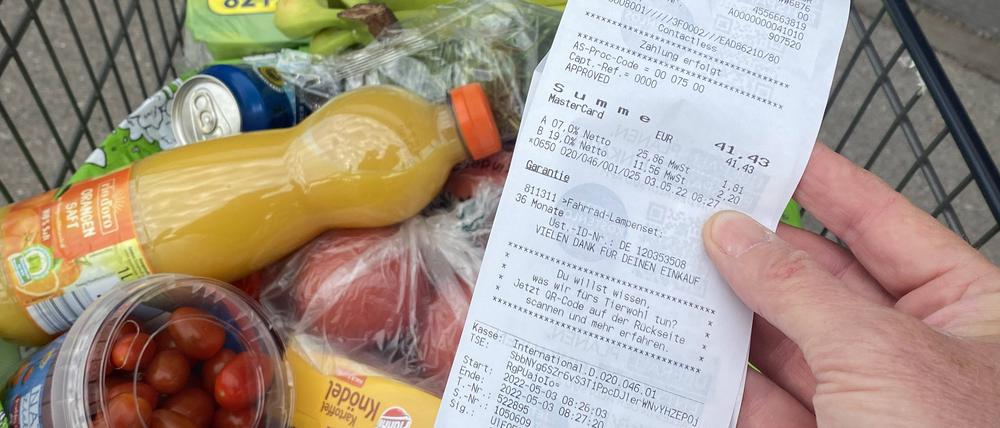 Einkaufen wird immer teurer, die Lebenshaltungskosten in Deutschland sind auf einem Rekordhoch.