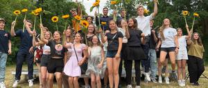 Es waren wieder 50 junge Leute, die im Juni vom Bezirksamt als „Bezirksheld“ oder „Bezirksheldin“ ausgezeichnet wurden.