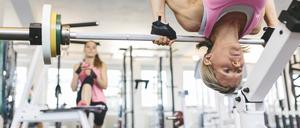 Viele Frauen fühlen sich in Fitnessstudios wohler, wenn sie unter sich sind.