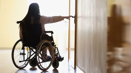 Selbstständiges Wohnen ist gerade für jüngere Menschen mit Behinderung immens wichtig. Eine behindertengerechte Einrichtung macht es möglich.