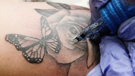 Viele Deutsche haben ein Tattoo, etliche sogar mehrere. Die Gründe dafür sind vielfältig.