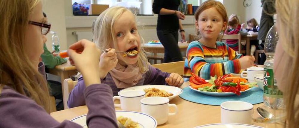 Das Schulessen ist seit dem Sommer 2019 für alle Grundschüler kostenlos.