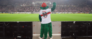 Wenn Klubmaskottchen Fritzle nicht gerade Stimmung im Stadion macht, kann man ihn sogar buchen. 