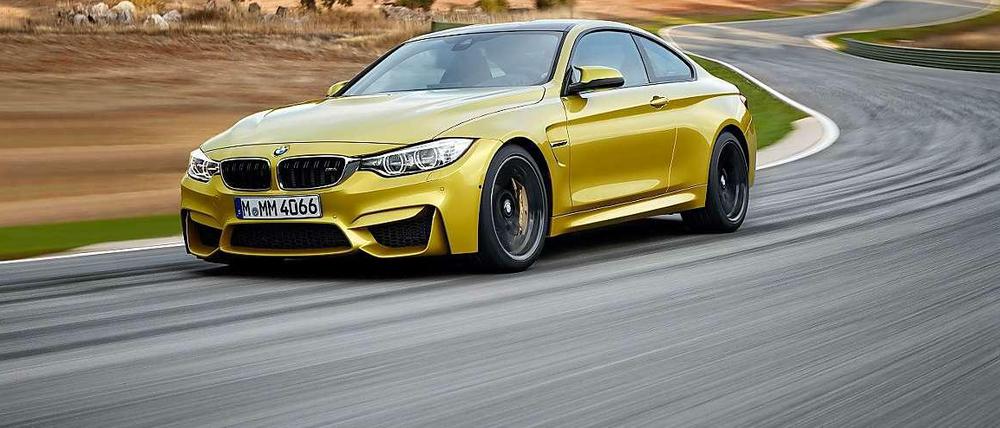Ein goldener BMW.