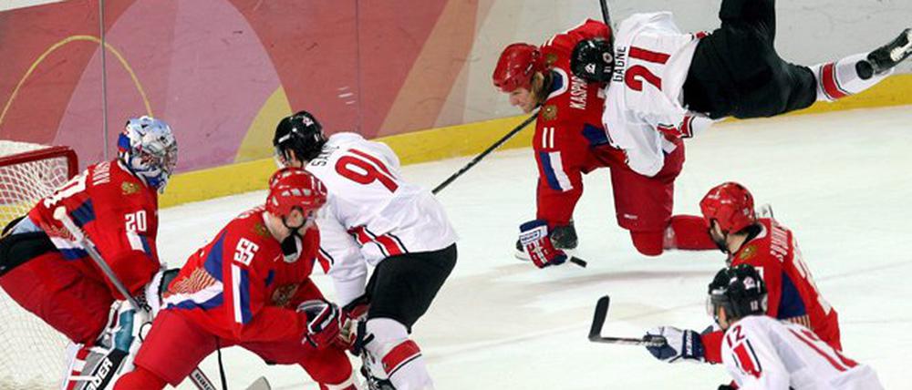 Schnell, hart und laut. Eishockey ist nichts für Zartbesaitete.