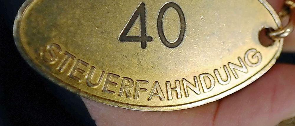 Die Enthüllungen zur internationalen Steuerhinterziehung werfen die Frage auf, ob die Bundesregierung entschlossen genug gegen Steuerflucht vorgeht.
