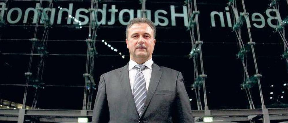 Tunnelblick. Claus Weselsky war selbst Lokführer, heute vertritt er 16 000. Der Sachse gilt als harter Verhandlungspartner und Freund der Wiener Klassik. 