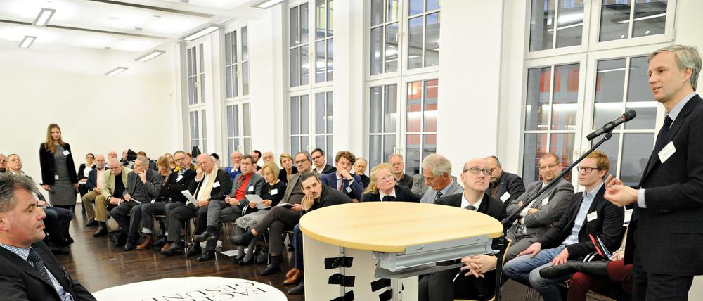 Vortrag bei einer Konferenz.