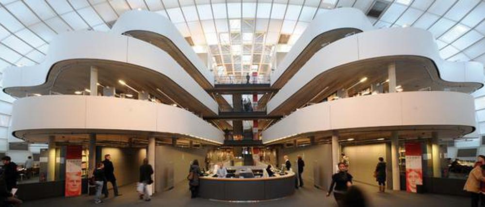 Das Foyer der Philologischen Bibliothek in Berlin. 