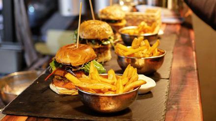 Die riesigen Biggie-Burger werden nur mit frischen, regionalen Produkten zubereitet.