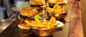 Die riesigen Biggie-Burger werden nur mit frischen, regionalen Produkten zubereitet.