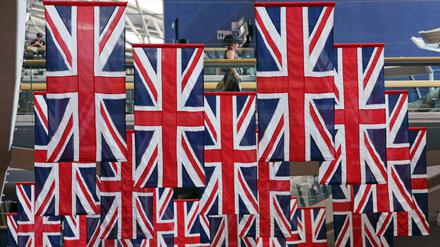 Offshore-System hinter dem Union Jack.