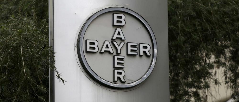 Das Logo des Chemiekonzerns Bayer. 