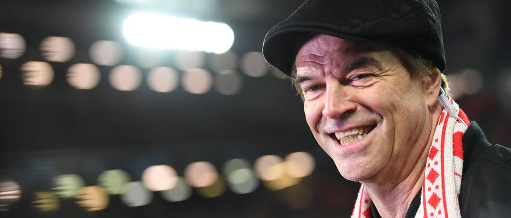 Campino vor dem Anfield Stadion in Liverpool. 