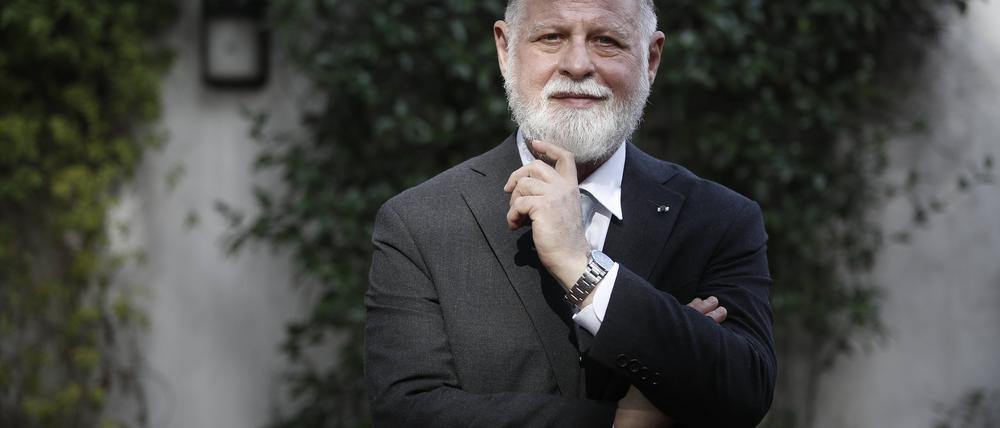 Ein Mann der Bücher. Alberto Manguel.