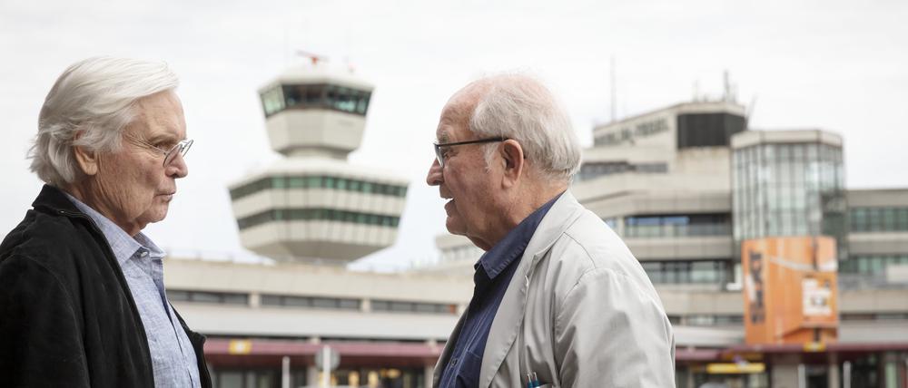 46 Jahre nach Eröffnung besuchen Meinhard von Gerkan und Volkwin Marg den von ihnen entworfenen Flughafen Tegel.