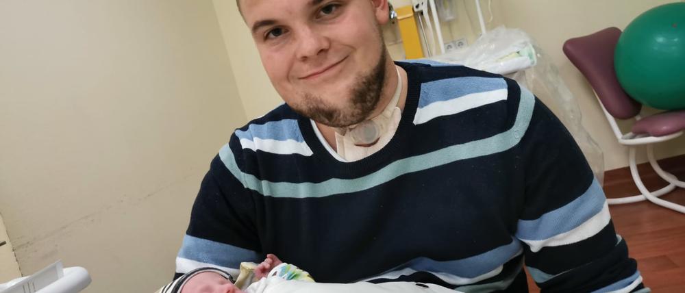 Nathanael Hommel hat nie den Lebensmut verloren. Heute ist er selbst Vater.