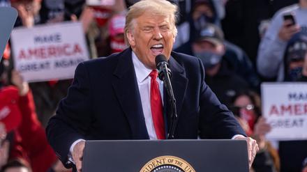 Donald Trump bei einem Wahlkampfauftritt in, Londonderry, New Hampshire, am 25. Oktober 2020.