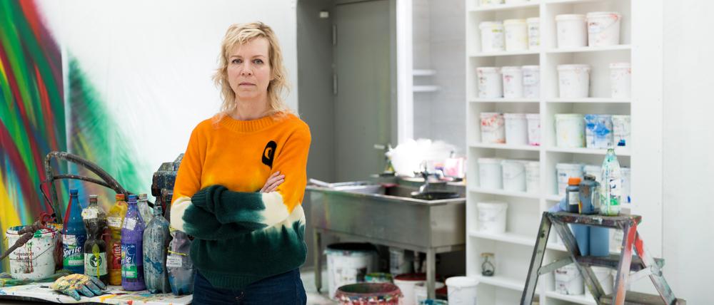 Künstlerin Katharina Grosse in ihrem Atelier.