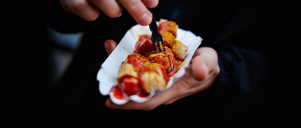 Eine Portion Currywurst am Flughafen gefällig?