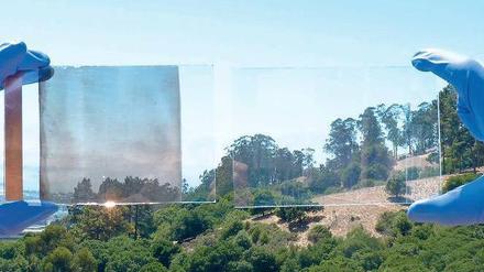 Strahlungsfilter. Die Durchlässigkeit des Glases für Sonnenlicht lässt sich selektiv steuern.