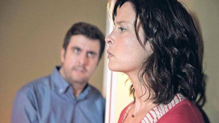 Walter White? Nein, der Druckereibesitzer Jochen Lehmann (Bastian Pastewka) und seine Frau Julia (Susanne Wolff). Foto: ZDF