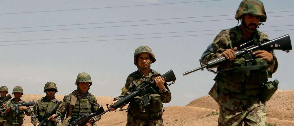 Soldaten der Afghanischen Nationalarmee bei einer Patrouille in der Nähe von Kabul.