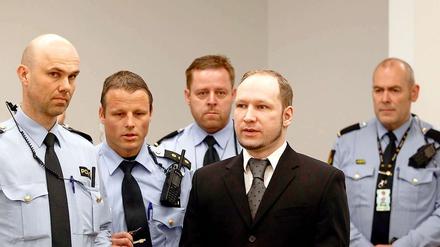 Der geständige Massenmörder Anders Breivik am sechsten Prozesstag vor Gericht in Oslo.