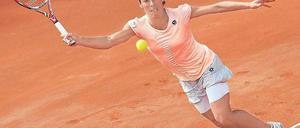 Zwischen Euphorie und Absturz. Titelverteidigerin Francesca Schiavone steht bei den French Open unter Druck; wenn sie in Paris versagt, droht der tiefe Fall. Foto: dpa