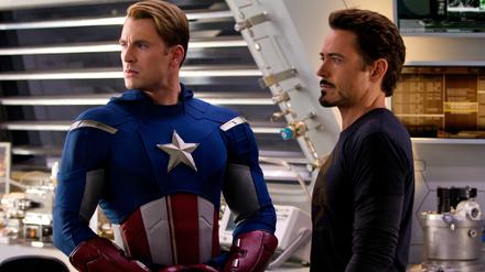 Rächer mal ohne Helm: Chris Evans als Captain America und Robert Downey Jr. als Iron Man.