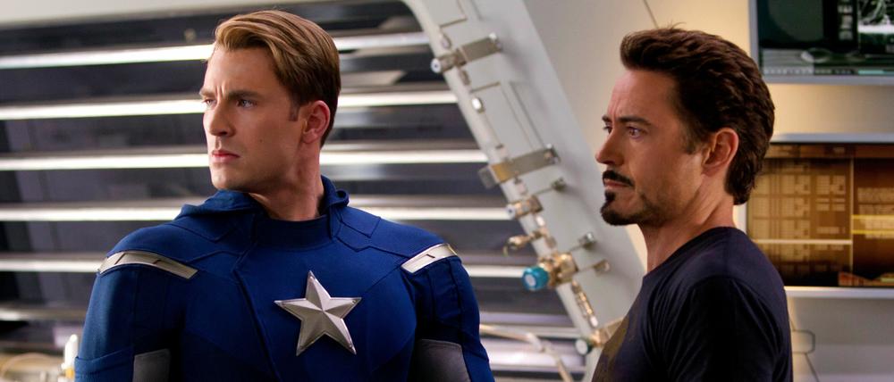Rächer mal ohne Helm: Chris Evans als Captain America und Robert Downey Jr. als Iron Man.