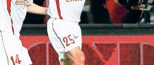 Matchwinner unter sich. Der Mainzer Torschütze Andreas Ivanschitz (rechts) feiert mit Vorlagengeber André Schürrle. Foto: Reuters