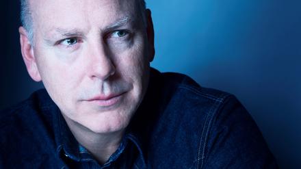 Greg Graffin wurde in Wisconsin geboren und lebt heute in Upstate New York und Kalifornien.