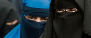 Vollverschleierte Frauen in Offenbach. 