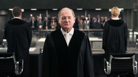 Ist Lars Koch ein Held oder ein Mörder? Mit dieser moralisch wie juristisch hochkomplexen Frage konfrontierte TERROR - IHR URTEIL seine Zuschauer am vergangenen Freitag- bzw. Montagabend.