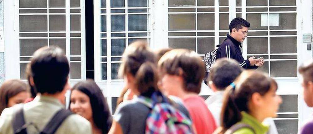 Andrang. In Spanien kommen immer mehr Studierende an die Unis. Trotzdem werden Mittel gekürzt.