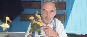 Er drehte in Heiligensee und lebte am Kudamm. Peter Lustig, Jahrgang 1937, kam einst als Tontechniker nach Berlin. Von 1978 bis 2005 moderierte er die Kindersendung „Löwenzahn“, die auch viele Erwachsene regelmäßig schauten. 