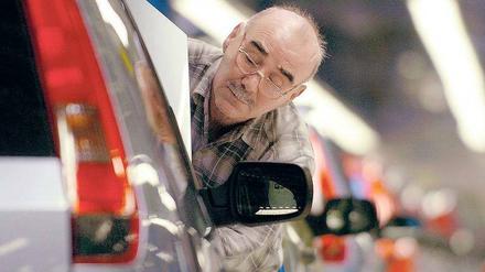 Während die Zahl der über 80-Jährigen bis 2030 bundesweit um fast 50 Prozent steigen wird, werden immer weniger Kinder geboren.