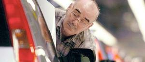 Während die Zahl der über 80-Jährigen bis 2030 bundesweit um fast 50 Prozent steigen wird, werden immer weniger Kinder geboren.