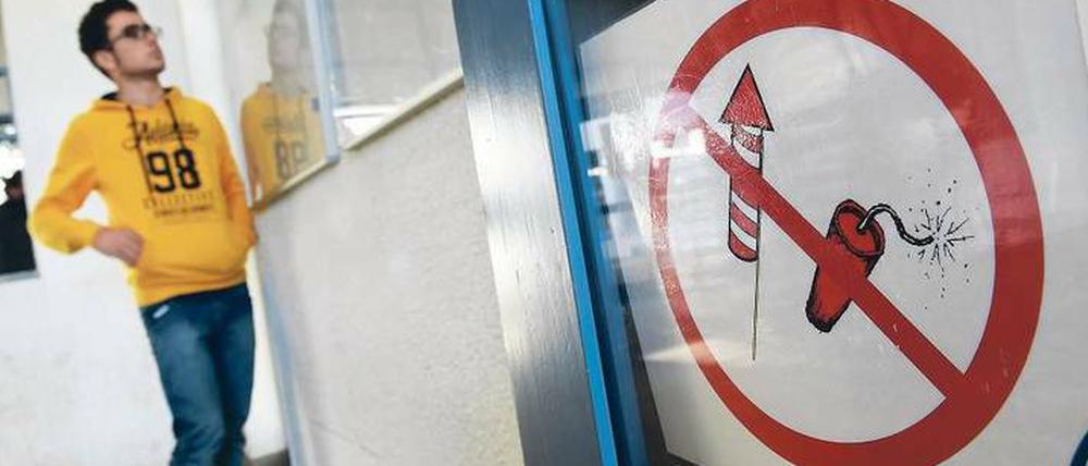 Traumatische Erinnerung. Vor Flüchtlingsheimen soll nicht geböllert werden.