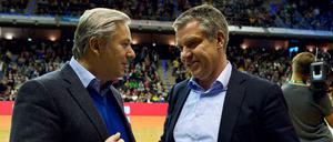 Bleibt in der Arena. Frank Steffel (rechts, mit Klaus Wowereit) will neue berufliche Perspektiven entdecken. CDU-Politiker und Füchse-Präsident ist er weiterhin.