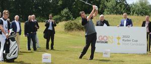 Golflegende Nick Faldo auf dem nach ihm benannten Platz in Bad Saarow.