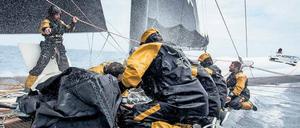 Wahnwitziges Tempo: Die Crew der Spindrift 2 trotzt den Naturgewalten – mit 60 Stundenkilometern im Schnitt. 