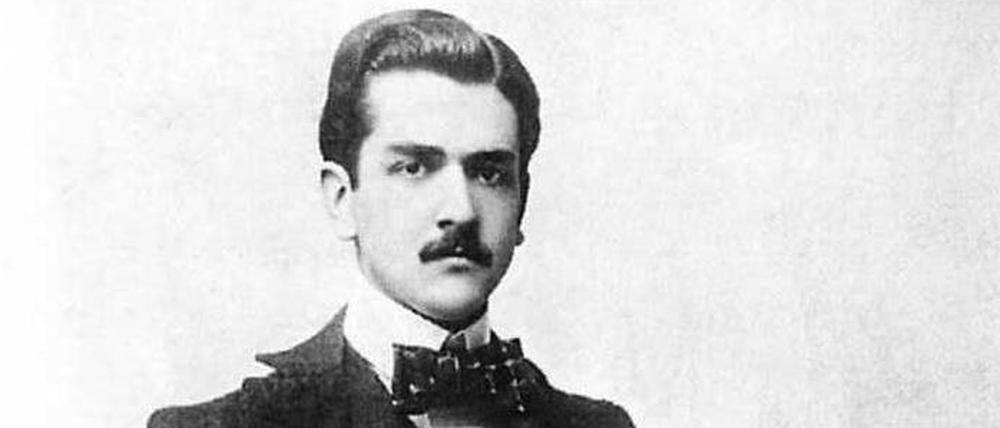 Elegant im Alter von 19 Jahren. Raymond Roussel.