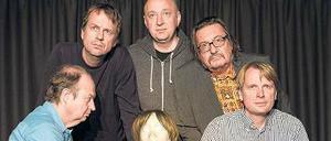 Fünferbande. Christoph Jungmann, Bov Bjerg, Horst Evers, Manfred Maurenbrecher und Hannes Heesch (v. l.).